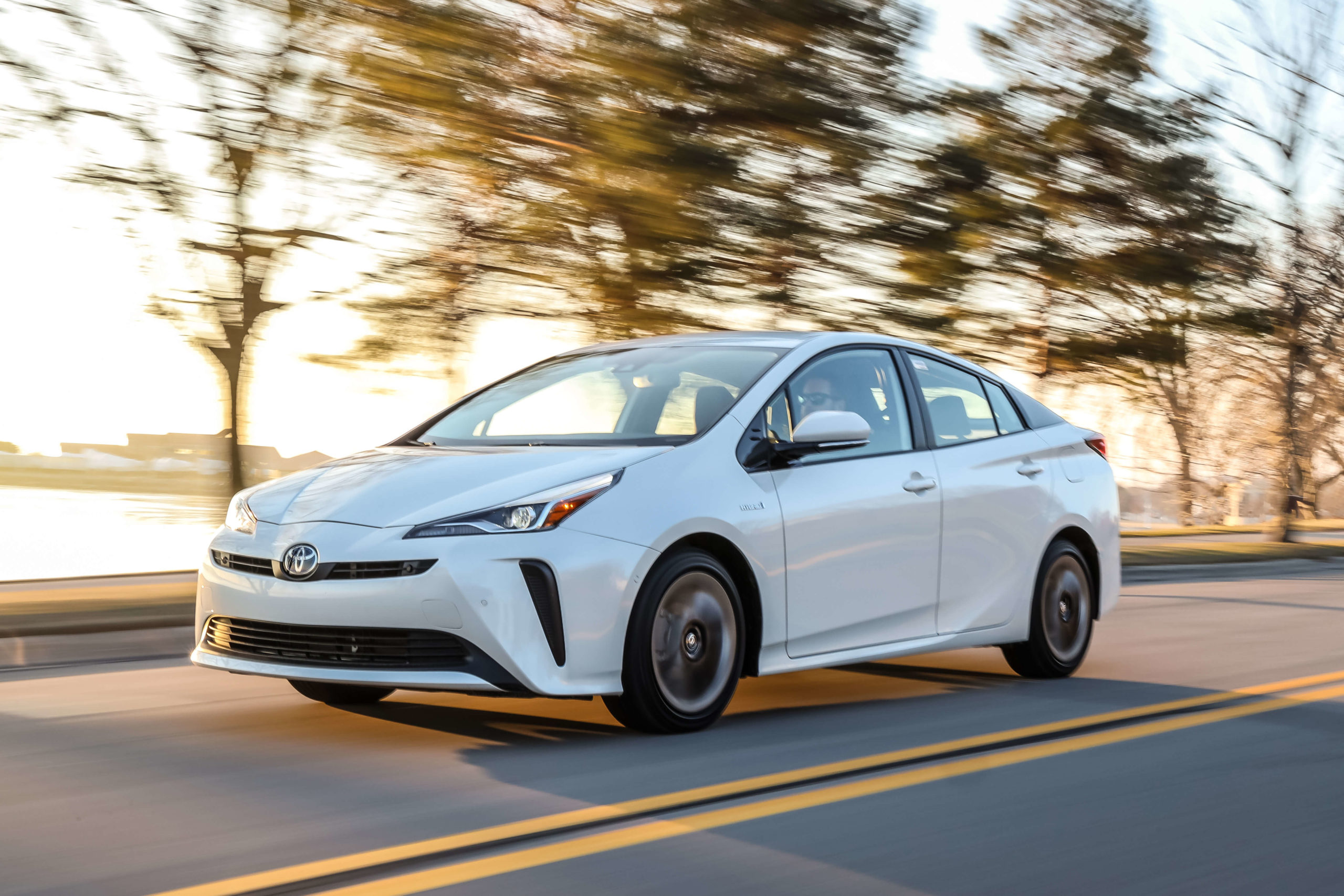 Тойота 2020 года. Тойота Приус 2022. Тойота Приус 2020. Toyota Prius Hybrid 2020. Тойота Приус 2022 новый.