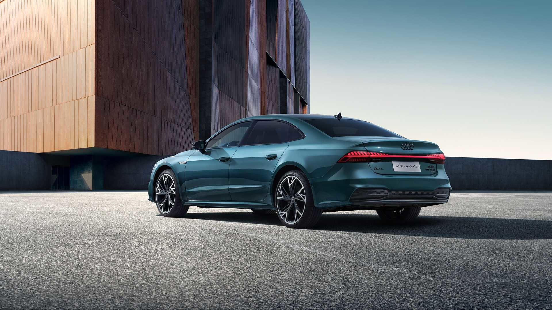 Audi A7L back