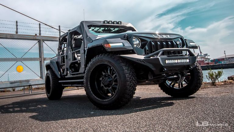 Liberty Walk crea a un Jeep Wrangler digno del fin del mundo