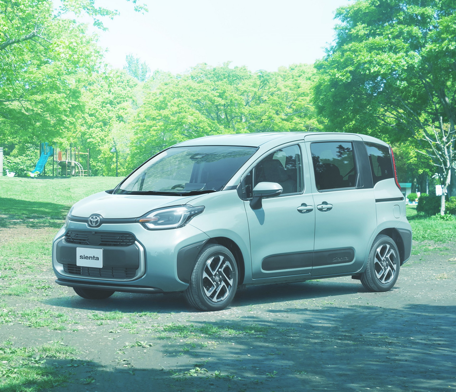 Toyota Sienta estrena generación en Japón AutoDinámico