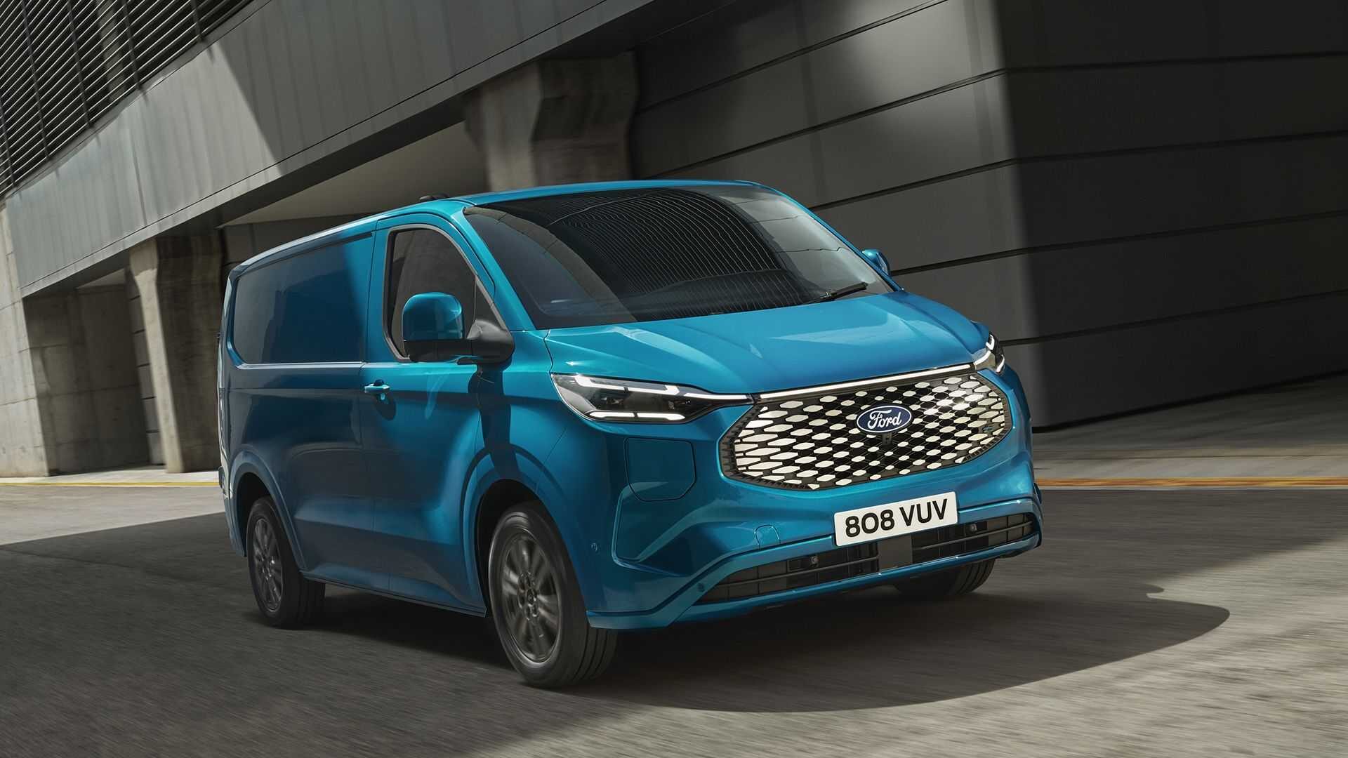 Ford revela las virtudes del ETransit Custom 2024