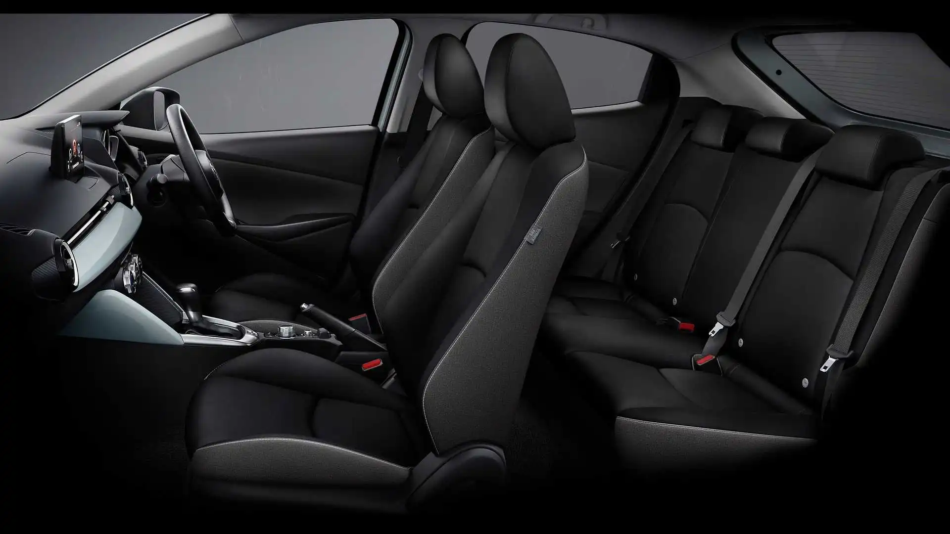 Mazda 2 (2024) interior