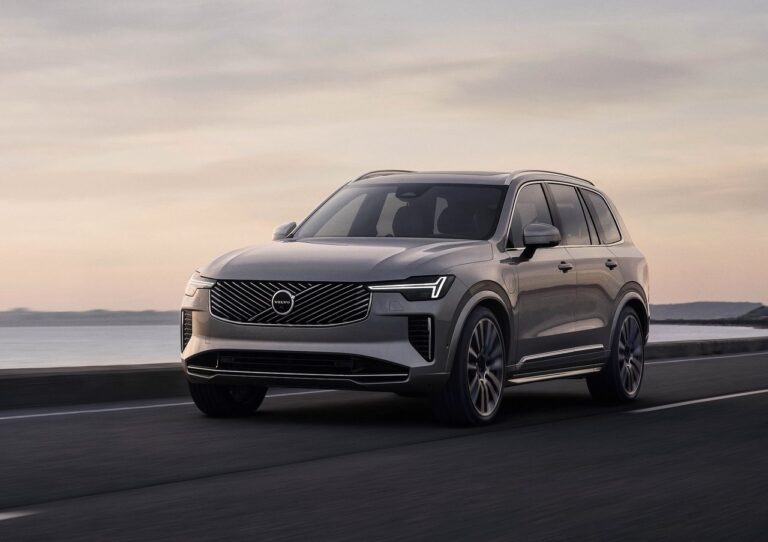 El Volvo XC90 es un SUV híbrido de alto rendimiento y seguridad