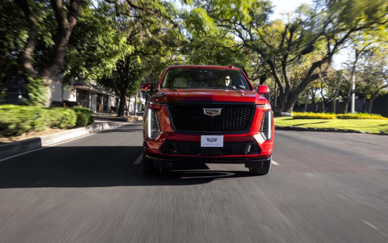 La Cadillac Escalade 2025 estará disponible este mes en México